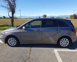 Mercedes-Benz Classe B 180 D 88000 KM 6/2018 E6B