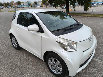Toyota iQ 1.0 Sol