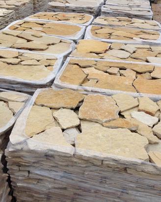 Pietra naturale per pavimenti e rivestimenti