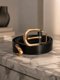 cintura elegante nera con fibbia  dorata