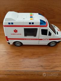  veicolo ambulanza
