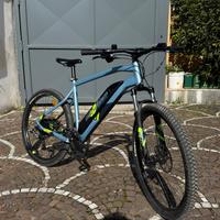 Bici elettrica Rockrider eST 100 27,5”