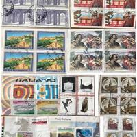 218 FRANCOBOLLI Italia - in foglietti