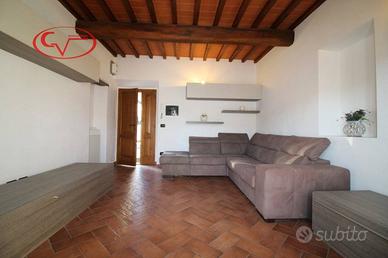 Casa indipendente di 135 m² con 5 locali e box aut