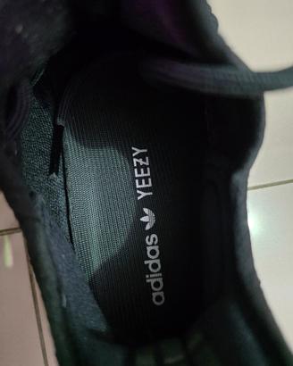 yeezy boost 350 v2 black red