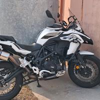 benelli trk 502x 