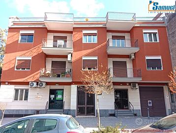 Giarre centro,appartamento di mq195 con 2 garage