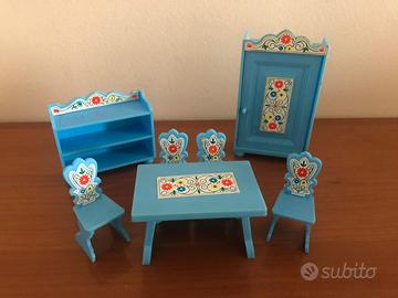 Mobili per bambole