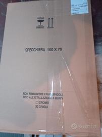 Specchio con luce led  700 per 100