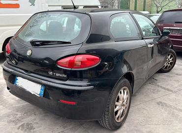 ALFA ROMEO 147 per ricambi usati