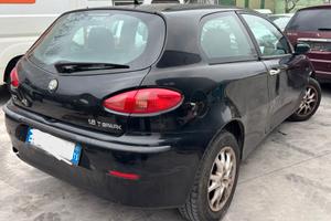 ALFA ROMEO 147 per ricambi usati