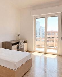 METRO A / SINGOLA con BAGNO PRIVATO e BALCONE