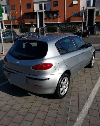 Alfa 147 1.9 Jtd 115 cavalli usata marciante