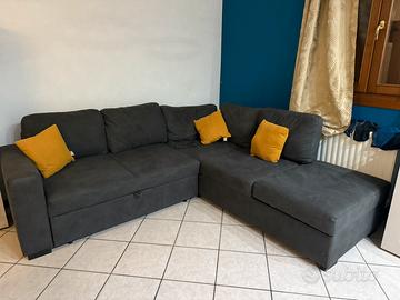 Divano letto ancolate con poof contenitore