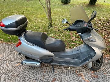 SCOOTER FORESIGHT 250 (IMMATRICOLAZIONE 2006)