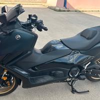 YAMAHA T-MAX 560 TECH MAX 2022 KM 4.500
