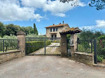 Delizioso appartamento in zona tuderte