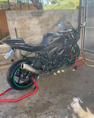 Kawasaki ninja zx-6r 2010