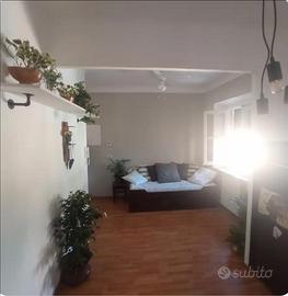 Bilocale con terrazzo a Genova Sampierdarena