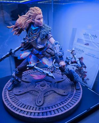 Aloy Horizon Forbidden West Dark Horse