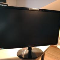 Monitor PC Samsung 24 Pollici HDMI e VGA