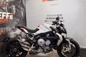 Mv Agusta Brutale 800 Dragster "tua a 123 euro al