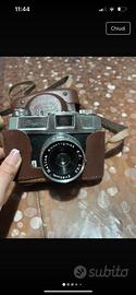 Macchina fotografica con rullino