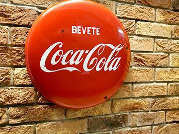 COCA COLA 1950 insegna SMALTATA bottone ORIGINALE