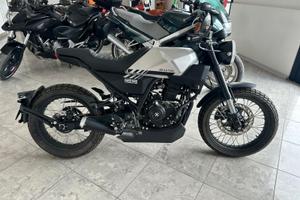 Brixton Crossfire 125 LC NUOVA DA IMMATRICOLARE - 