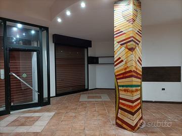 Via Carloforte locale adatto a ristorazione