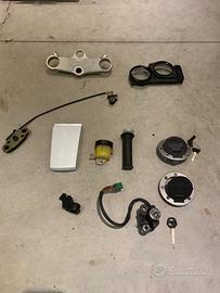 Suzuki GSXR 750 SRAD 1996 pezzi ricambio