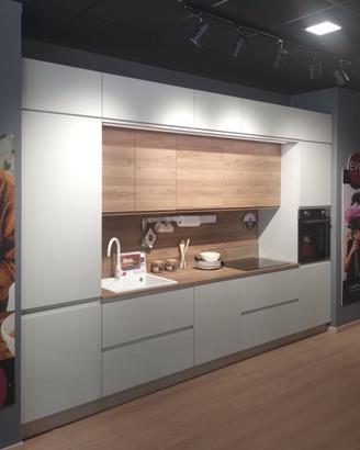 CUCINA MOD.ARIA 2  IN SCONTO DEL 50% CM. 360