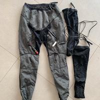 Pantaloni e calzari per moto. Riscaldanti.