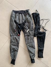 Pantaloni e calzari per moto. Riscaldanti.