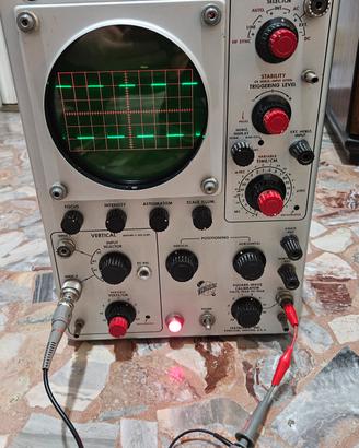 oscilloscopio tektronix 515A funzionante