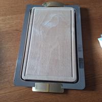 vassoio acciaio con tagliere inserito