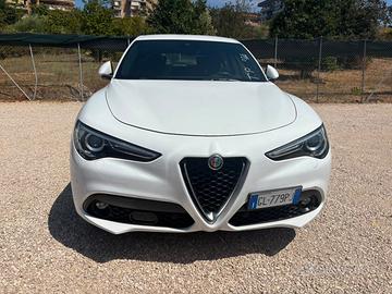 Alfa Romeo Stelvio 2.2 Turbodiesel 190 CV AT8 Q4 E