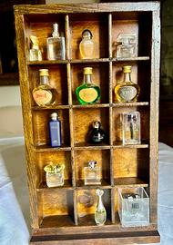 Coppia di antiche Bacheche per miniature