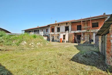 CASA INDIPENDENTE A LIVORNO FERRARIS