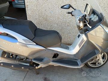 Scooterone Peugeot satelis 400 anno 2008