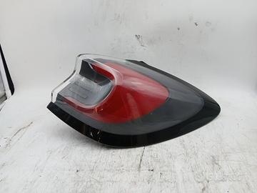 Fanale post dx FORD PUMA '19