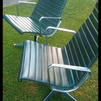 Poltroncine EA115 Charles &Ray Eames per H.Miller