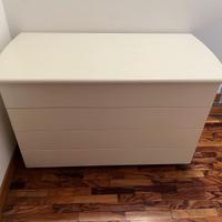Cassettiera bianca in legno