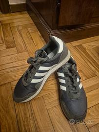 Scarpe ADIDAS n. 44