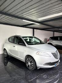Lancia Ypsilon silver GPL