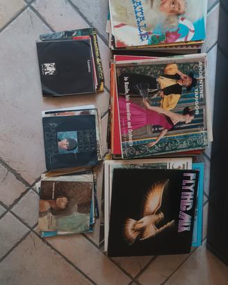 Lotto 69 LP e 25 45 giri