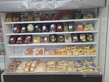 Alimentari pizza a taglio e tavola calda