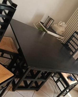 Tavolo e 4 sedie C.R.Mackintosh per Cassina