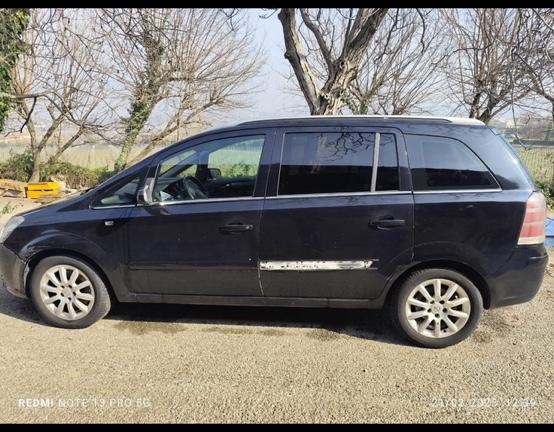 Auto opel zafira