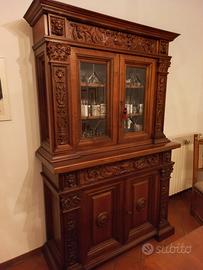 Credenza con vetrina